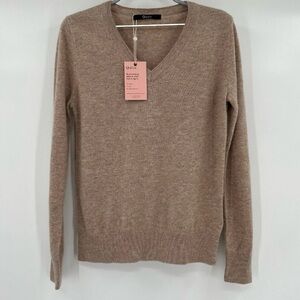 Quince Heather Oatmeal Mongolian
Cashmere V-Neck Sweater sz M
Medium Women's NWT